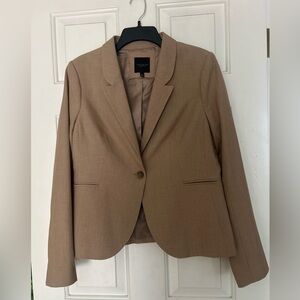 The Limited Collection Women’s Tan Lined Blazer. Size 12
